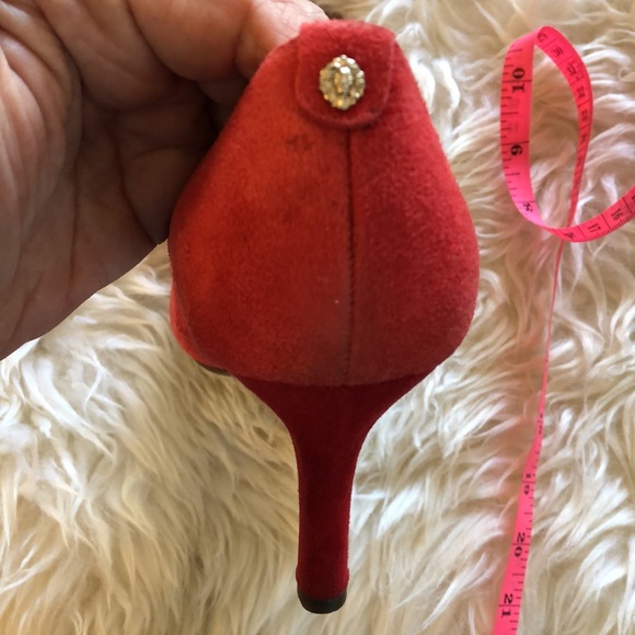 Anne Klein Suede Red Pumps EUC Leather Size 8 1/2 closed pointed toe design - Picture 5 of 10